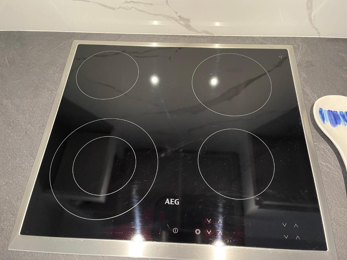 Axs First Floor Apartment Aegina Town Exterior foto